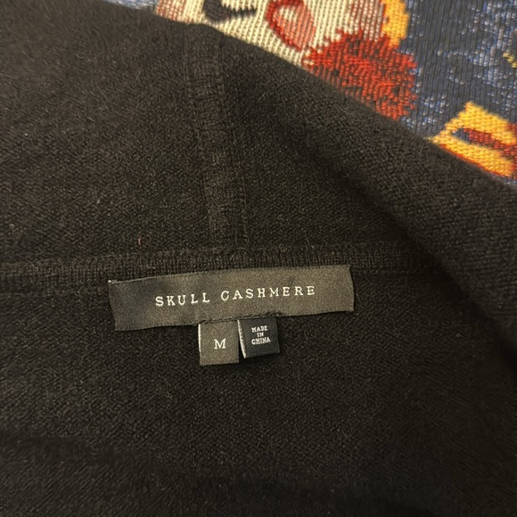 SKULL CASHMERE EASTON WOMENS OPEN FRONT BLACK HOODED CARDIGAN.   NWOT
Size M - Picture 9 of 11